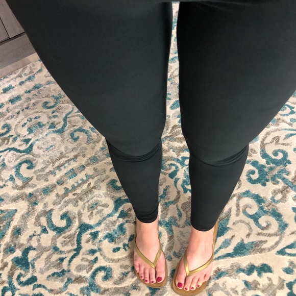 Solid Black Ankle Leggings Buttery Soft - Picture 6 of 7